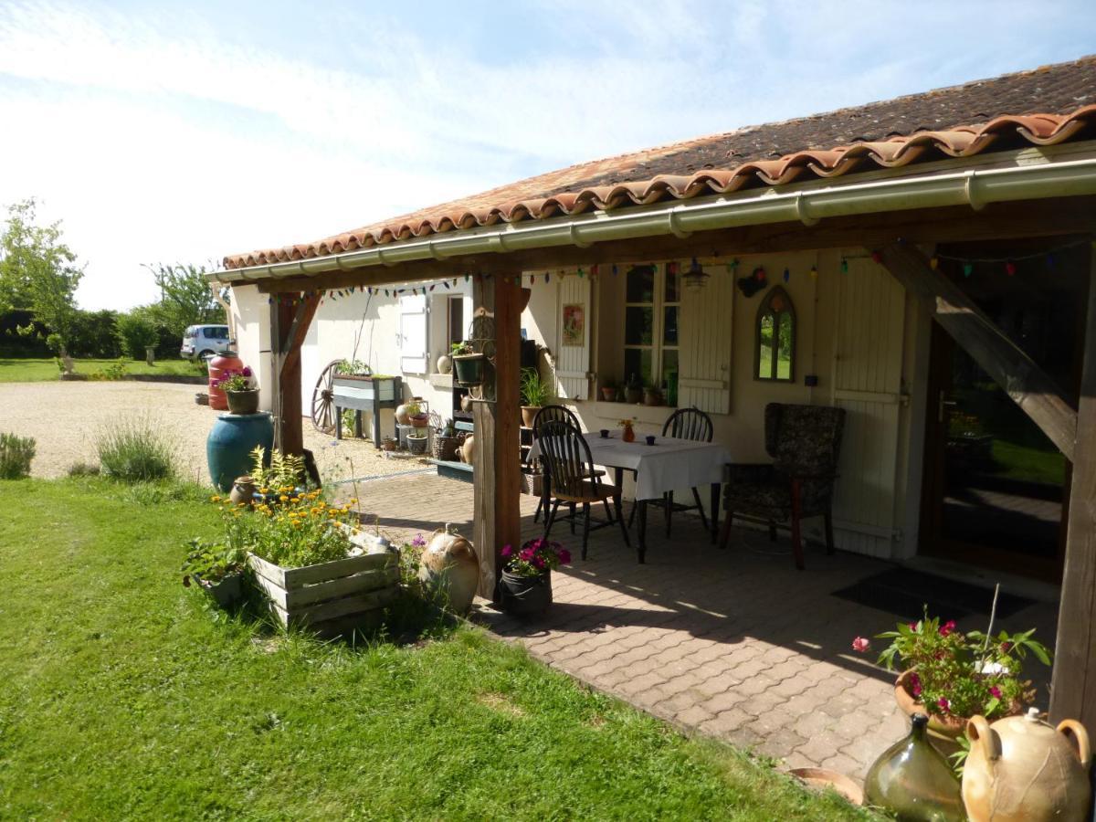 Chez Kate Bed & Breakfast Charroux  Eksteriør bilde