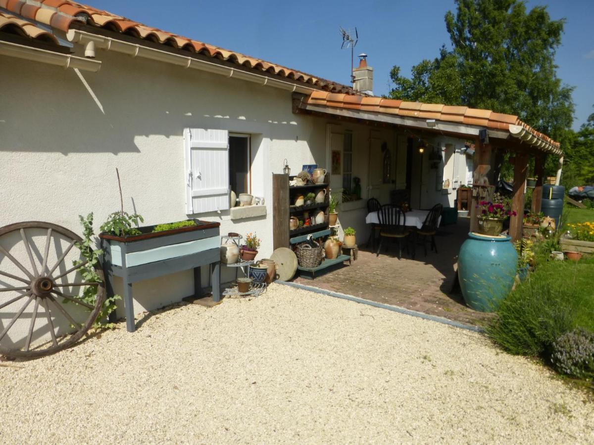 Chez Kate Bed & Breakfast Charroux  Eksteriør bilde